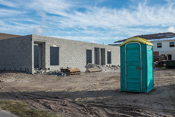 Portable Toilet Options We Offer in Holiday Shores, IL